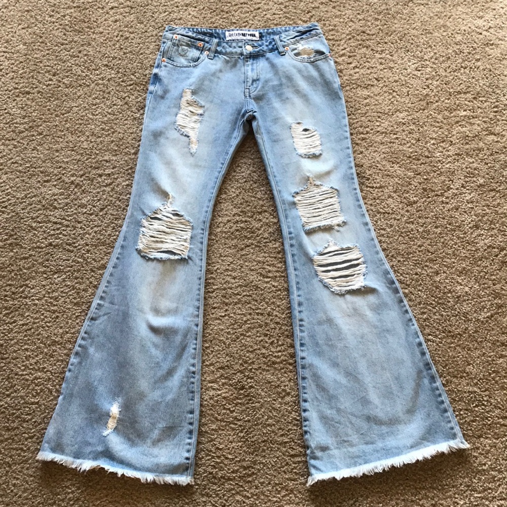 Laundry Room women's Distressed Boot Cut jeans 25